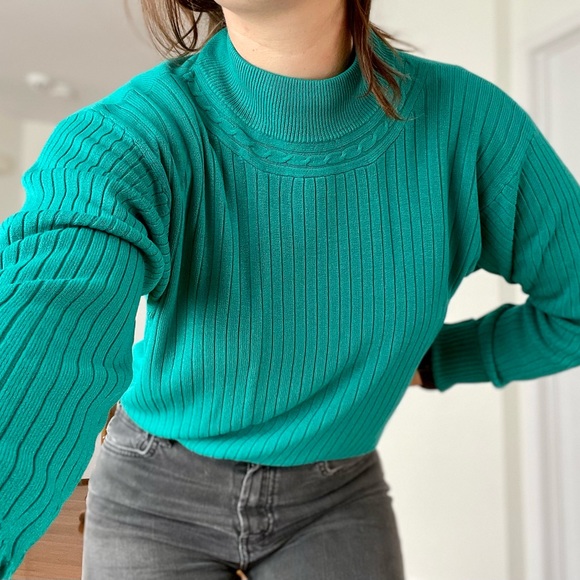 Emerald light sweater - Picture 4 of 8